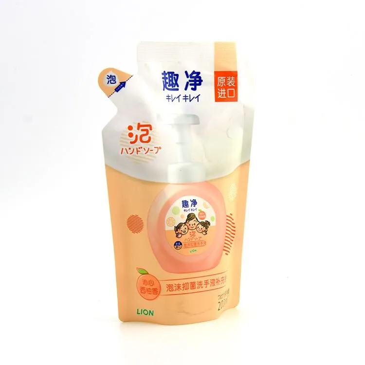 Pochette à fond plat pour liquide